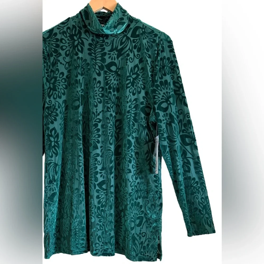 SOFT SURROUNDINGS Preppy Feminine Lightweight Floral Velvet Turtleneck Top L NWT